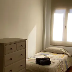 Comodo Y Amplio Apartamento En , Berga España